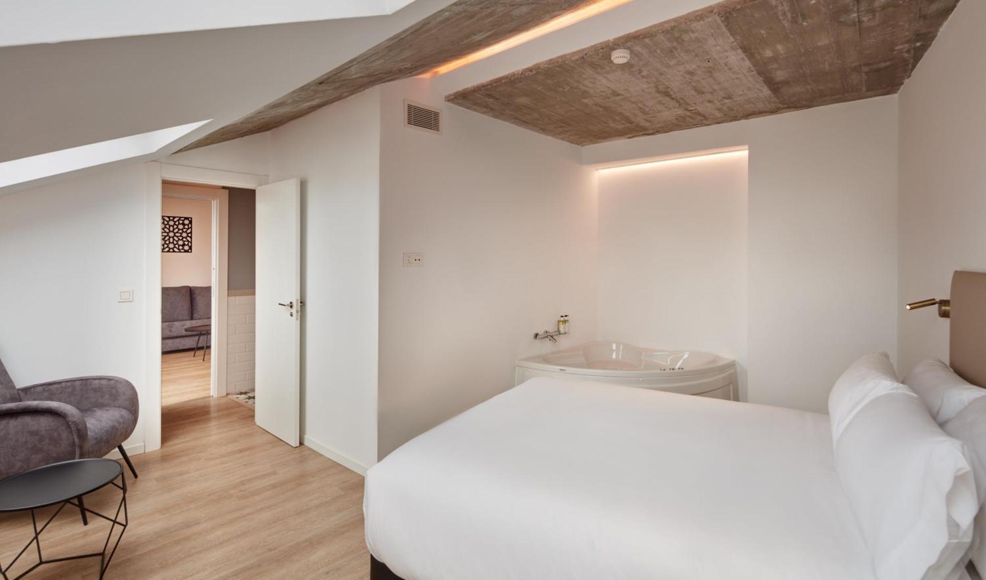 Sercotel Granada Suites Екстериор снимка