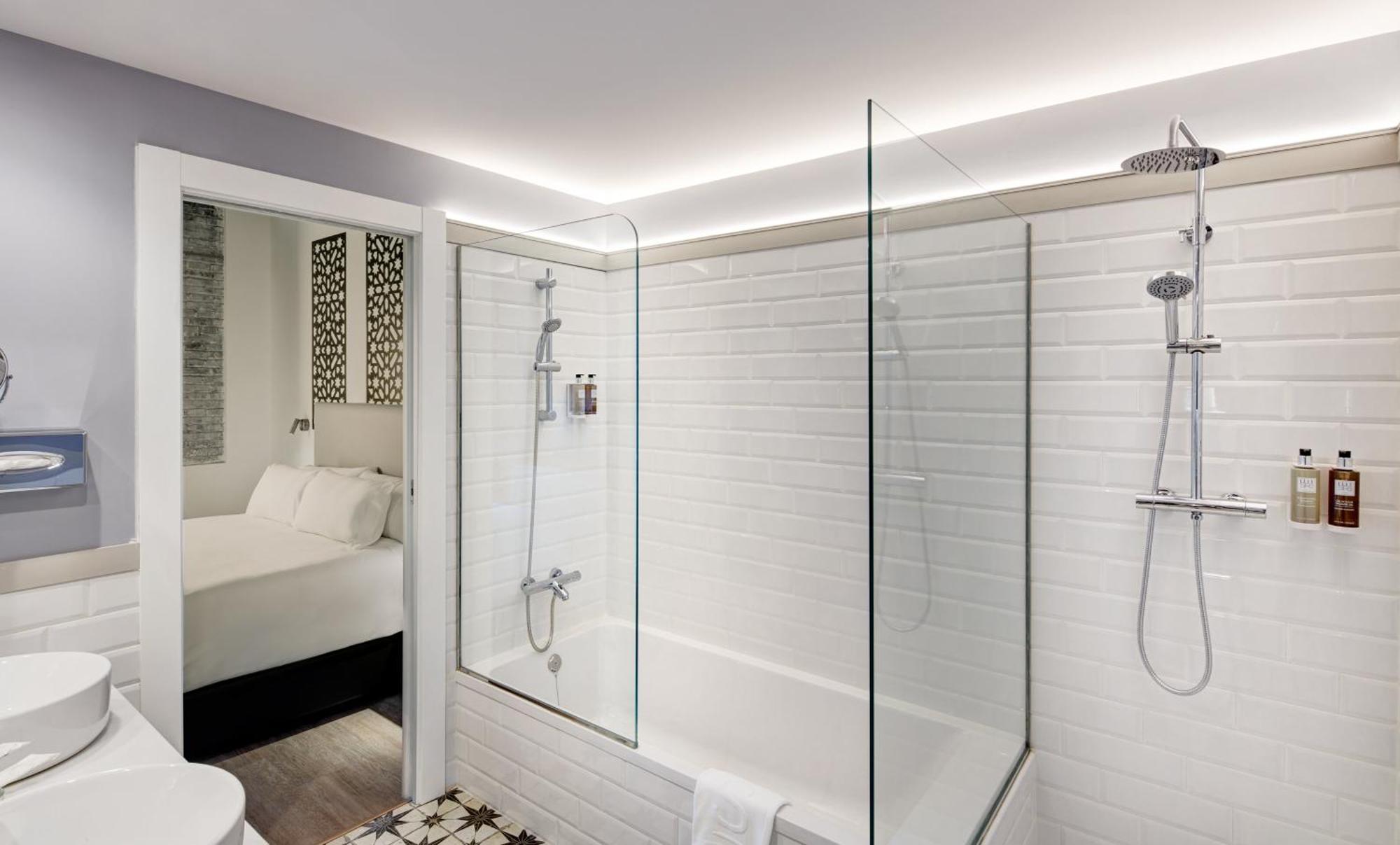 Sercotel Granada Suites Екстериор снимка